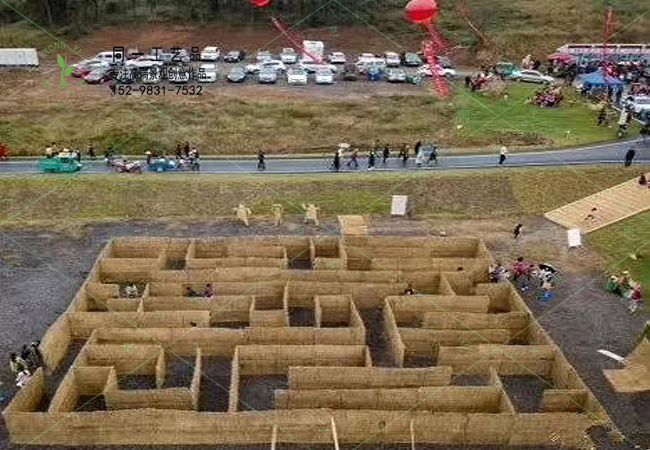 草雕稻草迷宫