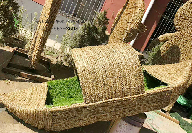 稻草工艺品寓言三个和尚挑水