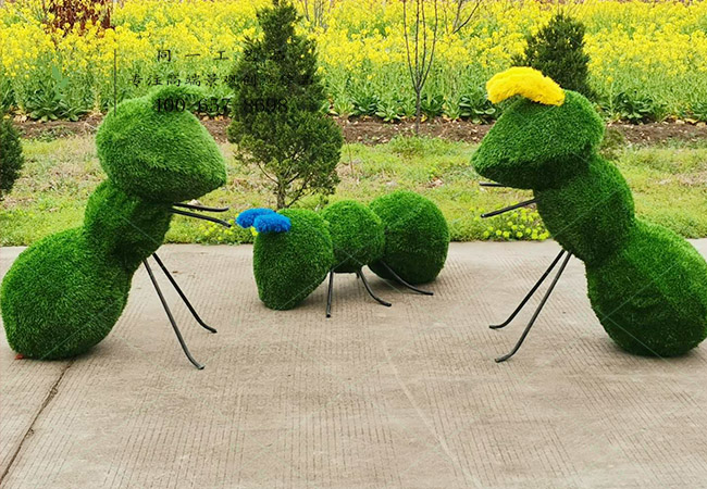 仿真绿雕蚂蚁造型